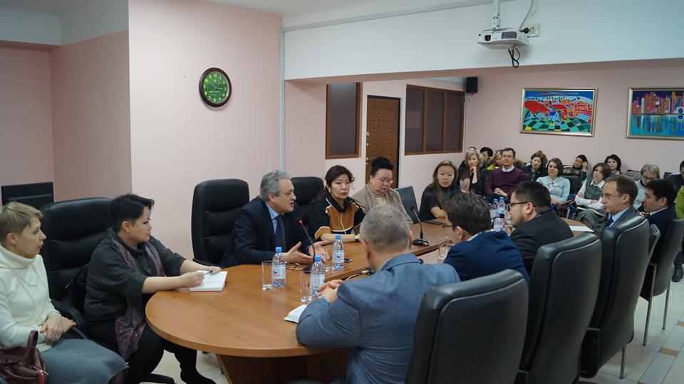 На базе КазНИИ онкологии и радиологии 29 января и 9 февраля проведены двусторонние переговоры с 15 зарубежными фармпроизводителями.