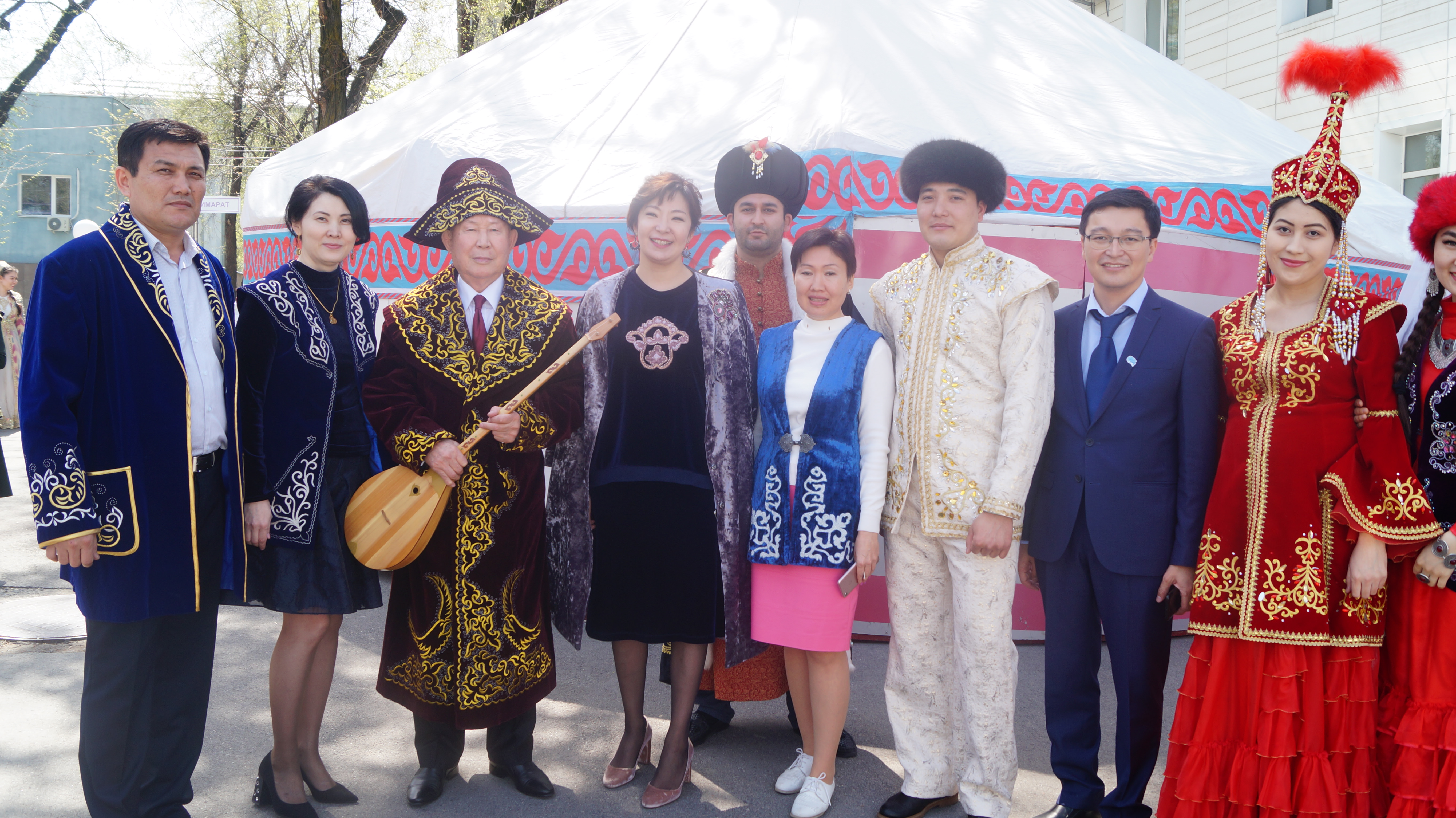 (RU) Празднование Наурыз мейрамы прошло в Казахском НИИ онкологии и радиологии