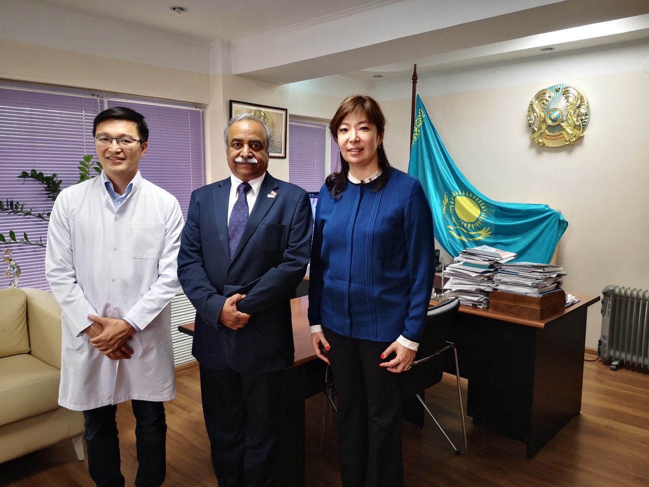 КазНИИОиР посетил профессор Динеш Пендхаркар из Ассоциации клинических онкологов США