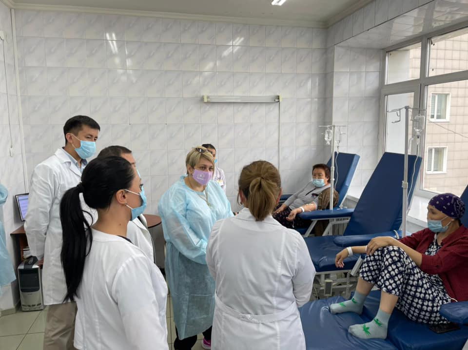 В рамках выездов групп мониторинга и оценки специалисты КазНИИОиР посетили Семейский регион Восточно-Казахстанской области
