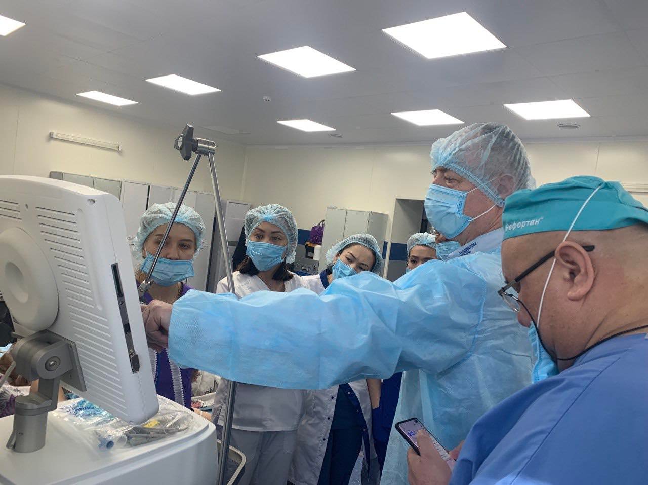 В отделении реанимации, анестезиологии и интенсивной терапии Казахского НИИ онкологии и радиологии состоялся мастер-класс «Современные технологии в искусственной вентиляции легких»